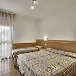 Aparthotel Columbia 3*