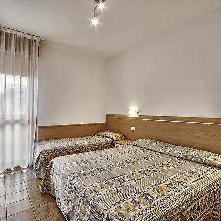 Aparthotel Columbia 3*